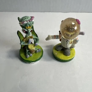 Nickelodeon SpongeBob SquarePants 2" Figurine Aquarium Decor Squidward & Sandy - Picture 1 of 9
