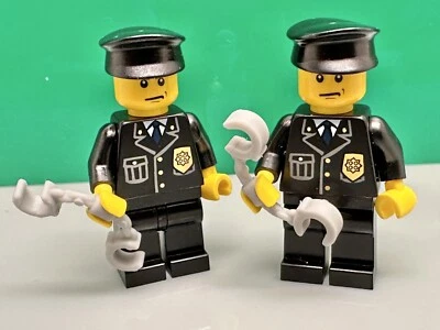 LEGO City Minifigure Police Officer Set 5612 From Speeding, Camera, 2 Figures