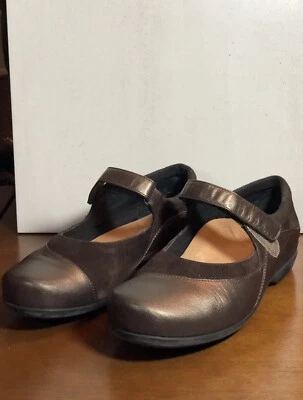 Abeo AMIE Women’s Metallic Brown Leather Shoes Suede Accent - Size 8.5 - Image 1 of 4