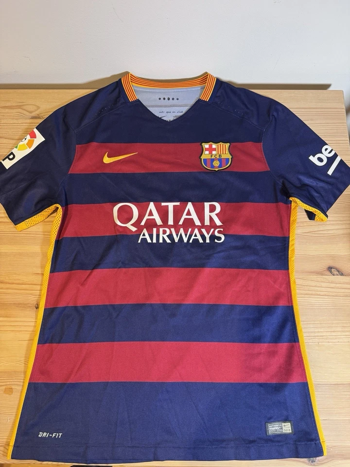 Camiseta Nike FC Barcelona 2015-16 Home - #8 INIESTA - Tamanho G - Versão Jogador - Imagem 1 de 4