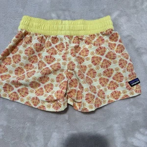Patagonia Mädchen Costa Rica Baggies Shorts gelb Blumen Outdoor Schwimmen Gr. 8 Small - Bild 1 von 4