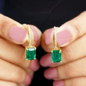 Pendientes colgantes colgantes de esmeralda de 2 quilates con acabado de oro amarillo de 14 k con corte esmeralda creados en laboratorio - Imagen 1 de 4
