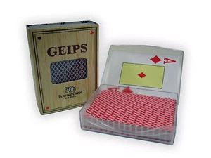 Jeu De Cartes À Jouer En Plastique Dans Un Étui Rouge GEIPS 706 Casino Pro - Imagen 1 de 3