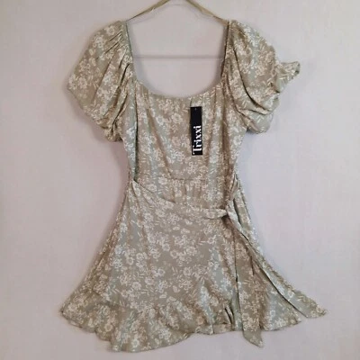 Trixxi Women's A-Line Puff Sleeve Mini Wrap Dress Size L Green Floral NWT - Image 1 of 4