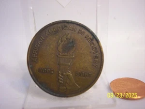 AFRICAN AMERICAN IN RECOVERY HOPE LIGHT CHALLENGE COIN - Picture 1 of 2