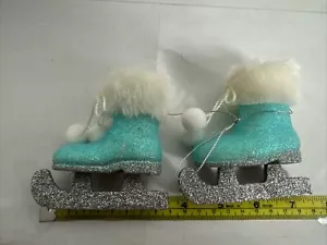 Juego de 2 adornos de patín sobre hielo azul brillo Hobby Lobby Navidad 2018 - Imagen 1 de 11