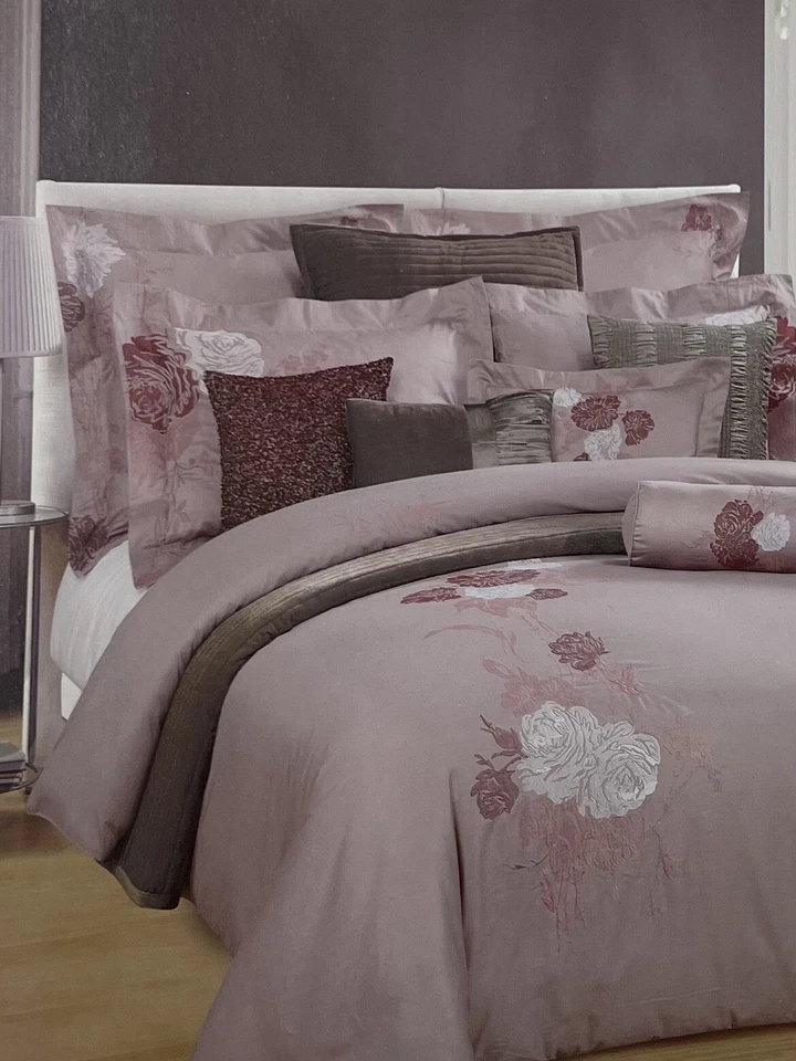 Juego de edredón HILLCREST King flores bordadas púrpura polvoriento 100 % algodón nuevo con etiquetas Foto 1 de 4