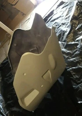 Panel de carenado inferior delantero fibra de vidrio Yamaha FZR1000 Exup 1987-1993  Foto 1 de 4