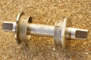 Campagnolo Nuovo Record Bottom Bracket FOR PARTS 1.37 24 TPI English Vintage NR - Picture 1 of 9