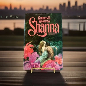 Shanna By Kathleen E. Woodiwiss 1977 Vintage Book Club Edition Hardcover - Bild 1 von 8
