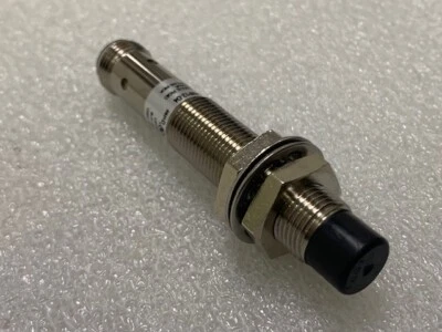 872C-D4NP12-D4 10-30VDC 200mA PNP Unshielded Proximity Switch Sensor Used - Image 1 of 4