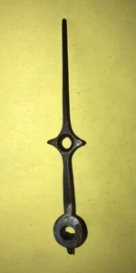 Agujero de hora aserrado antiguo de latón para relojes de la Selva Negra IV - Imagen 1 de 3
