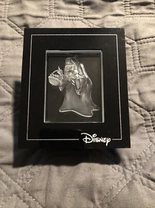Disney Old Hag Steinbach Etched Figure Crystal w/Display Frame Arribas Brothers - Picture 1 of 7
