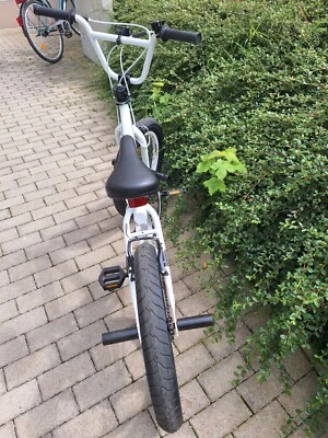 20 Zoll BMX Bergsteiger Tokyo Fat Bike 360°-Rotor-System Freestyle inkl. Pegs - Bild 1 von 4