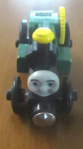 LC Thomas & seine Freunde Holzeisenbahn: Trevor die Zugmaschine (2002) - Bild 1 von 6