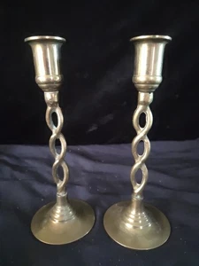 2 Vintage Twisted Brass Candlesticks - Picture 1 of 6