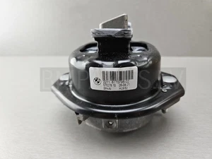 NEW GENUINE BMW 7 SERIES E65 730D M57N ENGINE MOUNT RIGHT 6770796 - Picture 1 of 11