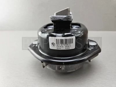 NEW GENUINE BMW 7 SERIES E65 730D M57N ENGINE MOUNT RIGHT 6770796 - Image 1 of 4