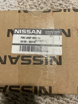 Conjunto de faros antiniebla derecha Nissan Sentra, Versa, Altima 2018-2019 Foto 1 de 2