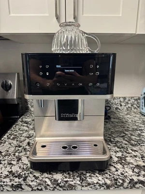 Cafetera automática Miele CM 6360 MilkPerfection Wifi negra  Foto 1 de 4