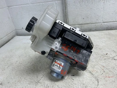 Conjunto de bomba de freio 2023 BMW M4 antibloqueio OEM ID 34517907545 - Imagem 1 de 4
