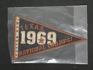 TEXAS LONGHORNS SEALED 2011 UPPER DECK 1969 NATIONAL CHAMPIONSHIP WIMPEL - Bild 1 von 2