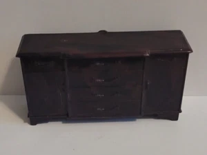 MUEBLES PARA CASA DE MUÑECAS BUFFET de plástico de comedor marrón vintage años 40-50 sin marca - Imagen 1 de 5