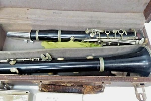 ORIGINAL VINTAGE EBONY CLARINET IN LEATHERETTE CASE V.KOHLERTS KRASLICE Bb CZECH - Picture 1 of 12