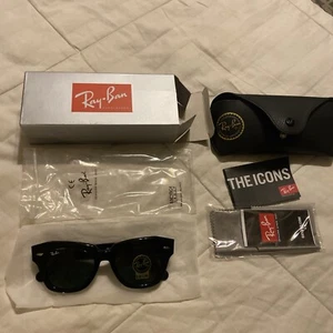 Ray Ban State Street Sunglasses Women Black Green 2186 901/51 49mm - Picture 1 of 9