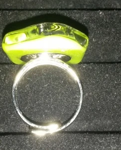 22- BAGUE JEUNE CREATEUR 23EME FUSION  EN VERRE INDUSTRIEL TRES CLASSE ET CHIC - Picture 1 of 2