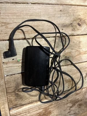 Singer Sewing Machine Model 103435-001 Foot Pedal Tested Works - Image 1 of 4