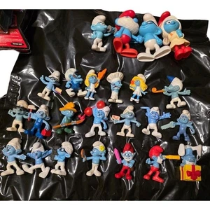 Lotto giocattoli figurine puffi McDonalds & BK 2011-2013 vintage da collezione - Foto 1 di 6