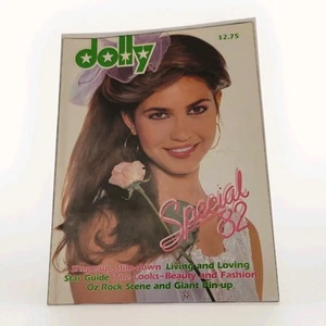 DOLLY MAGAZINE - SPECIAL ISSUE 1982 VINTAGE GIRLS FASHION OUT OF PRINT - Picture 1 of 7
