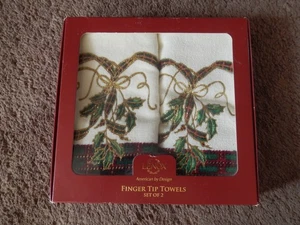 Lenox Set of 2 Holiday Nouveau Christmas Finger Tip Towels Holly & Berries NEW - Picture 1 of 9