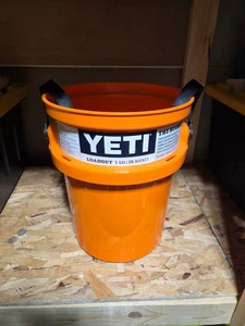 Yeti 5 Gallon Bucket King Crab Orange Rare Color Loadout Bucket NEW - Picture 1 of 1