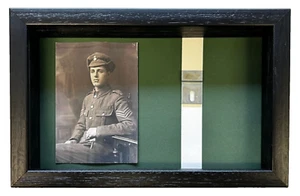 Green Howards Medal Case With Photograph For 2 Medals. Black Frame - Picture 1 of 5