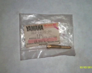 NOS OEM Yamaha Throttle Screw 1972-1974  DT2MX250 MX360 Off Road 313-14122-00 - Picture 1 of 1