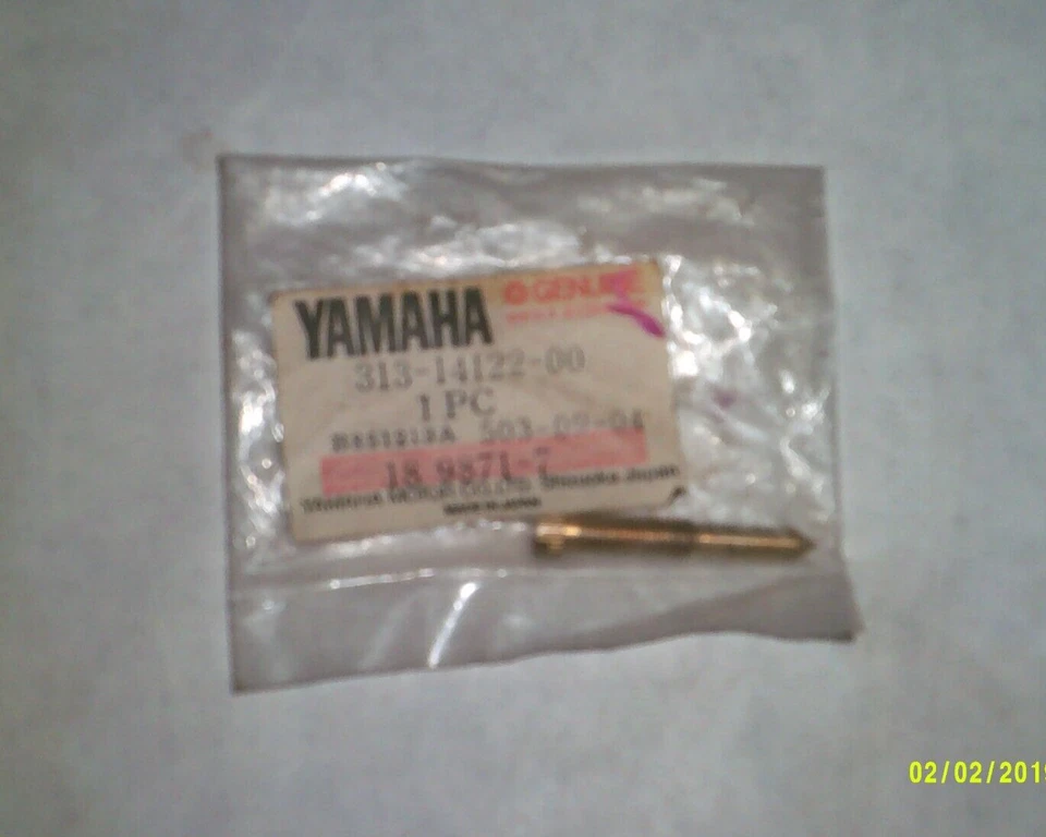 NOS OEM Yamaha Throttle Screw 1972-1974  DT2MX250 MX360 Off Road 313-14122-00 - Image 1 of 1