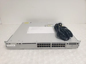 24-portowy przełącznik Ethernet Cisco Catalyst 9300 24 C9300-24T PRZETESTOWANY ZOBACZ ZDJĘCIA 27-5 - Zdjęcie 1 z 15