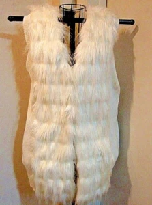 Women's Ivory Faux Fur Knit Vest by Adrienne Landau Size Medium - NWT - Picture 1 of 6