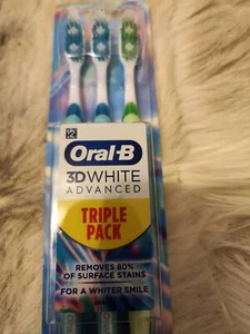 Oral-B 3D WHITE ADVANCED Cross Toothbrush - TRIPLE PACK - Picture 1 of 3
