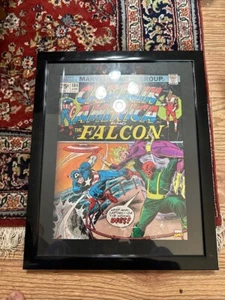 Cubierta de cómic artística enmarcada de Marvel del Capitán América y el Halcón - Imagen 1 de 5