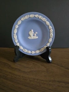 Wedgwood schöner Zustand blau Jasperware runde Schmuckschale Poseidon-Funktion - Bild 1 von 6