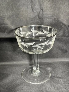 Cristal D'Arques Durand Sektglas Lorbeer geätzt Silberrand Vintage Chic - Bild 1 von 4