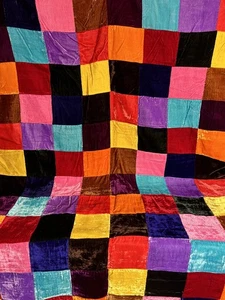 Tela de retazos de terciopelo vintage de bloques de colores de los años 70 por yarda - Imagen 1 de 12