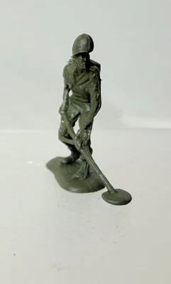 De colección Gran Marca Segunda Guerra Mundial Segunda Guerra Mundial Soldado Infantería 1" Buscaminas Caqui Verde Hong Kong Foto 1 de 4