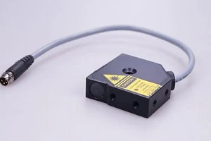 BAUMER ORDM 13N11 508450 Laser Reflexions-Lichtschranke - Picture 1 of 3