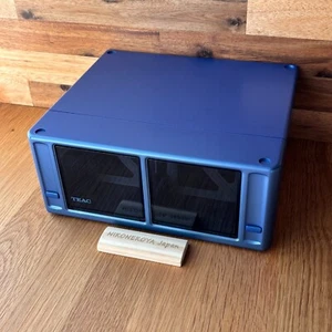 TEAC Teleskopowa obudowa do przechowywania MiniDisc mieści 32 MDs niebieska #27 - Zdjęcie 1 z 10