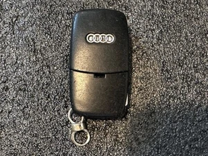 Portachiavi apribile 3 pulsanti Audi A3 A4 A6 A8 - Foto 1 di 8