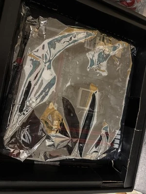 ASUS MAXIMUS V GENE LGA 1155 Intel Z77 USB3.0 HDMI DP Motherboard With I/O - Image 1 of 4